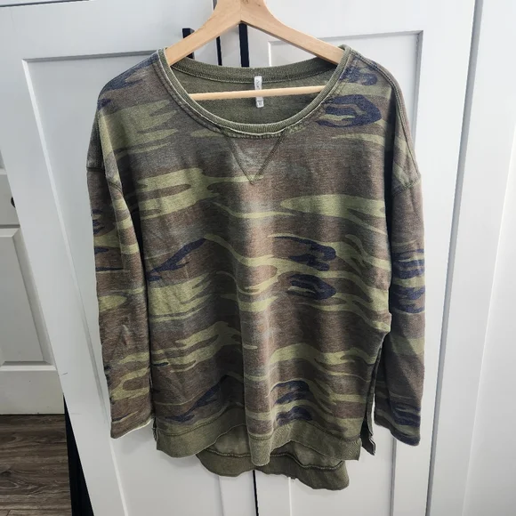 Z Supply Camo Print The Weekender Pullover XS - Picture 4 of 12